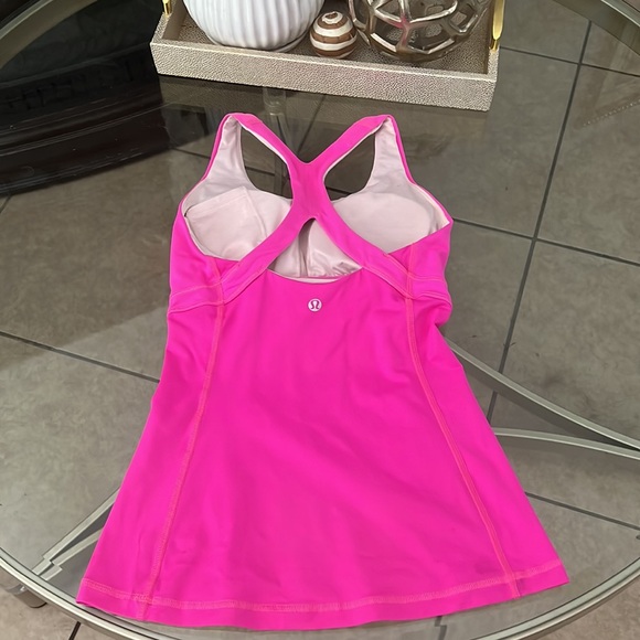 Woman’s Lululemon tank top - Picture 2 of 3